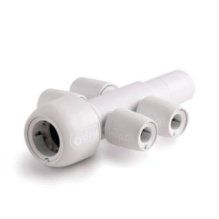 Hep2O 4 port manifold socket and closed spigot white 22x10mm