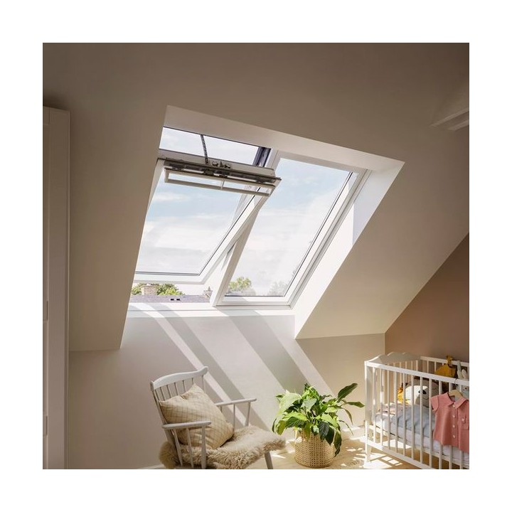 VELUX Solar Centre Pivot Roof Window White Painted 660mm x 1180mm GGL FK06 207030