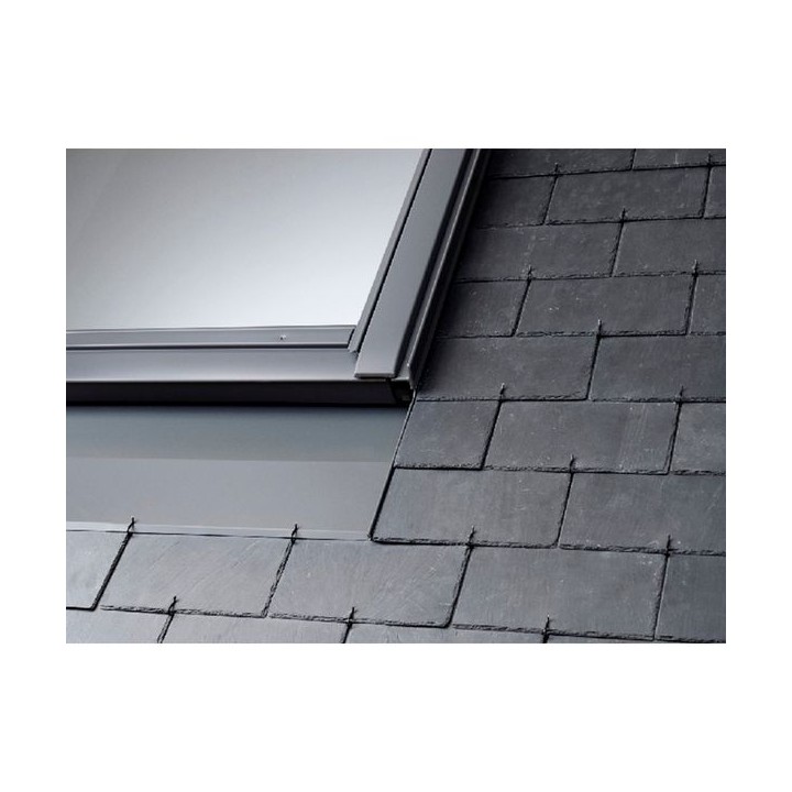 VELUX Recessed Slate Flashing Including BDX Insulation Collar to Suit CK02 Roof Window 550 x 780mm
