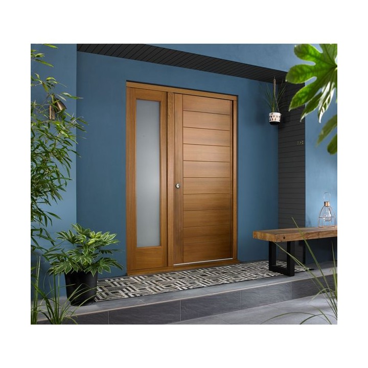 Oslo External Oak Veneer Door 1981 x 838 x 44mm and Frame with Side Light 610mm Reversible