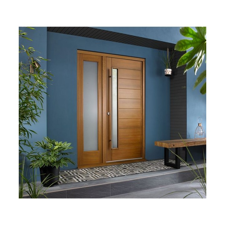 Stockholm External Oak Veneer Door 1981 x 838 x 44mm and  Frame with Side Light 610mm Reversible