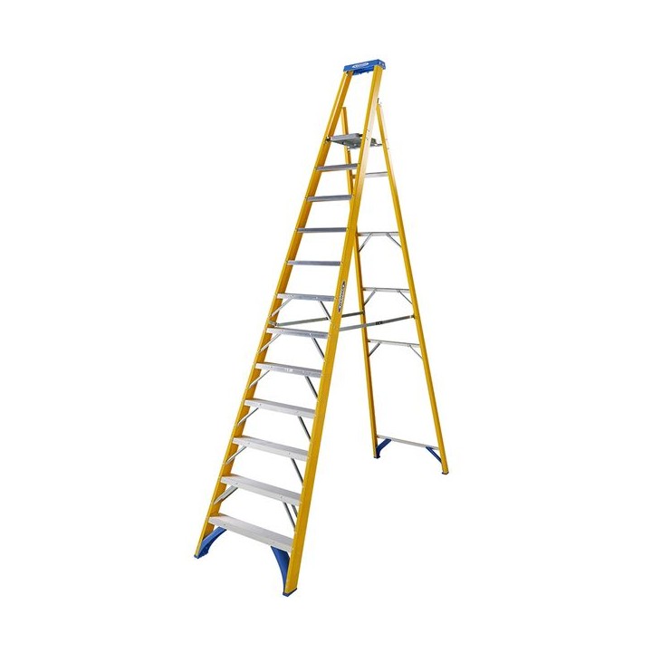 Werner 7171218 Fibreglass Platform Stepladder 12 Tread