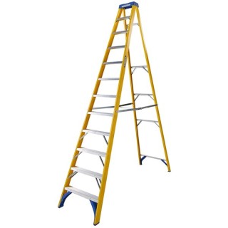 Werner 7161218 Fibreglass Stepladder 12 Tread