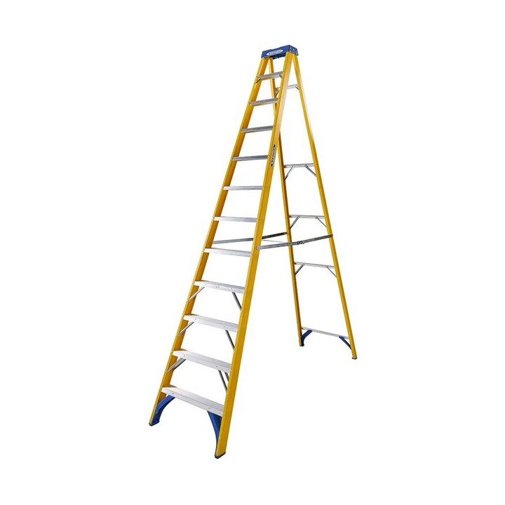 Werner 7161218 Fibreglass Stepladder 12 Tread