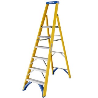 Werner 7170618 Fibreglass Platform Stepladder Trade 6 Tread